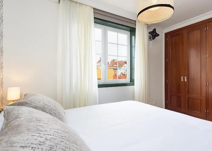 Ek Mateo Laguna Center