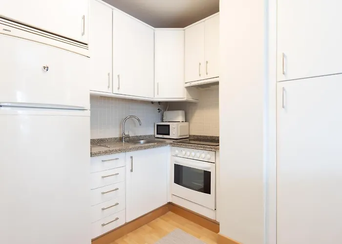 Ek Mateo Laguna Center